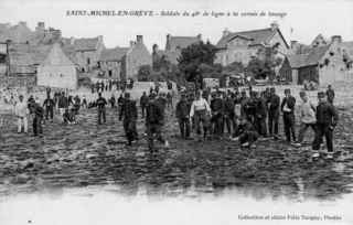 Soldats du 48ème de ligne à la corvée de lavage Soldats du 48ème de ligne à la corvée de lavage